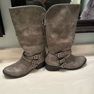 Madden Girl boots - grey